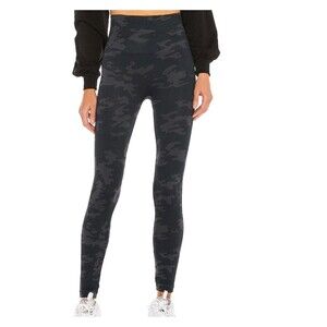 Spanx Leggings Look at Me Now Pull-on Camouflage L